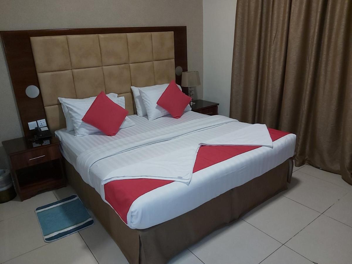 Bliss Hotel ドバイ エクステリア 写真